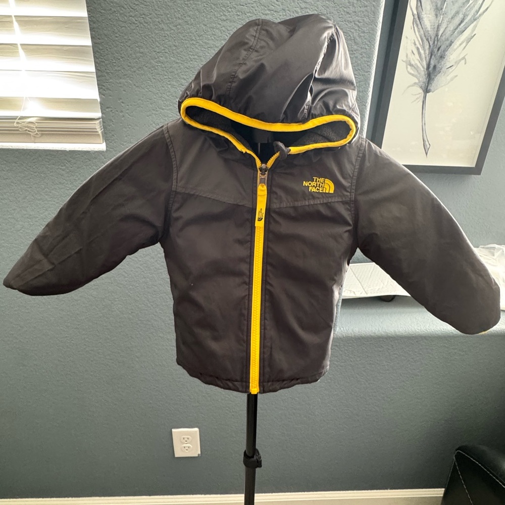 The North Face Kids Reversible Puffer Jacket - Gray with Yellow Accents